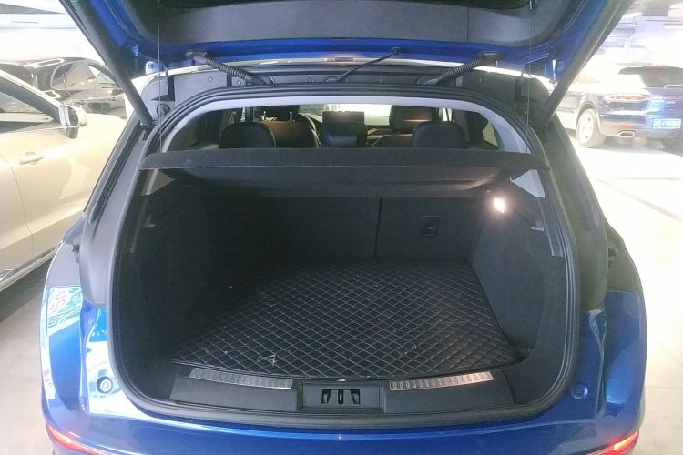 林肯 冒险家 2022款 2.0T 两驱尊享版机舱底盘23