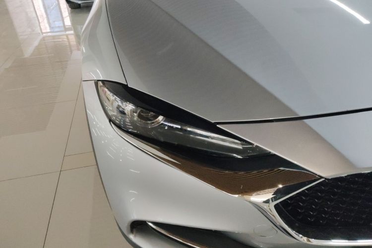 马自达CX-4 2021款 2.0L 自动两驱蓝天活力版车身外观8