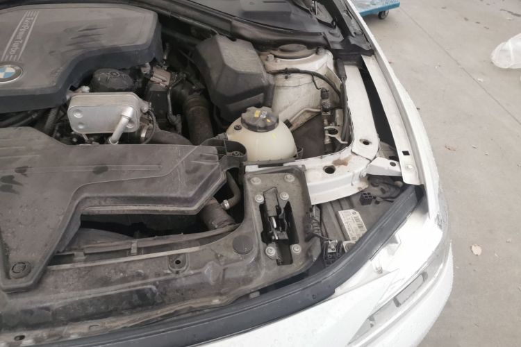 宝马3系 2016款 320Li 时尚型局部细节9007