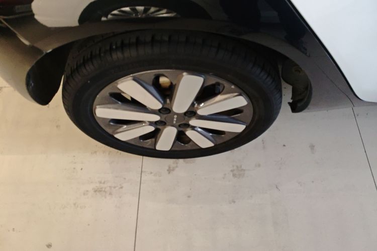 欧拉黑猫 2019款 351km 灵智版车身外观6003