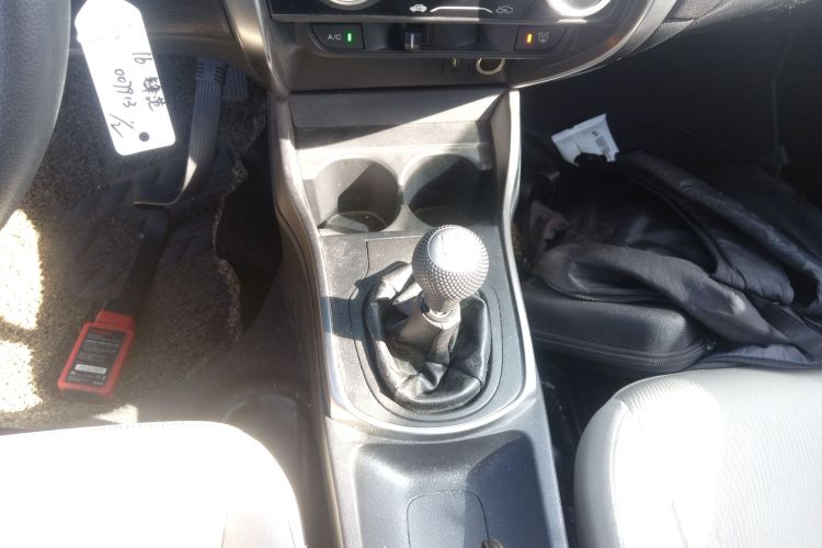 本田 锋范 2015款 1.5L 手动豪华版中控内饰18