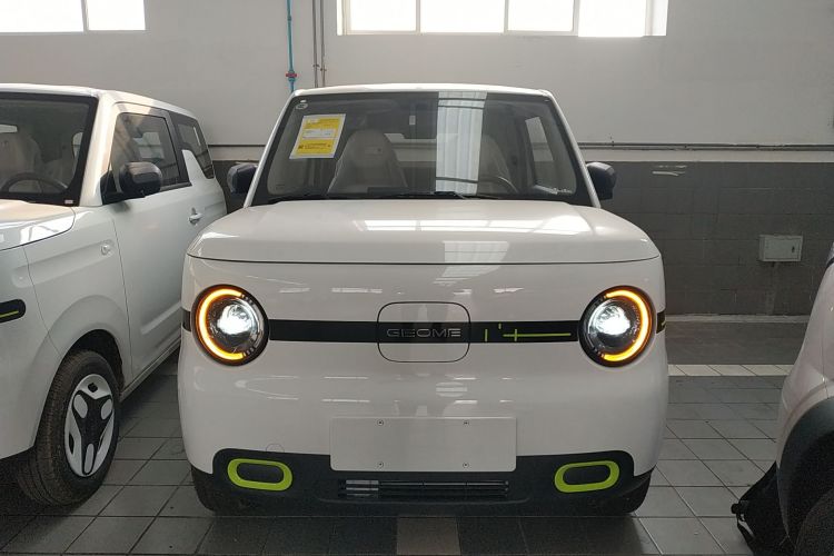 吉利银河 熊猫 2025款 210km 元气熊车身外观2