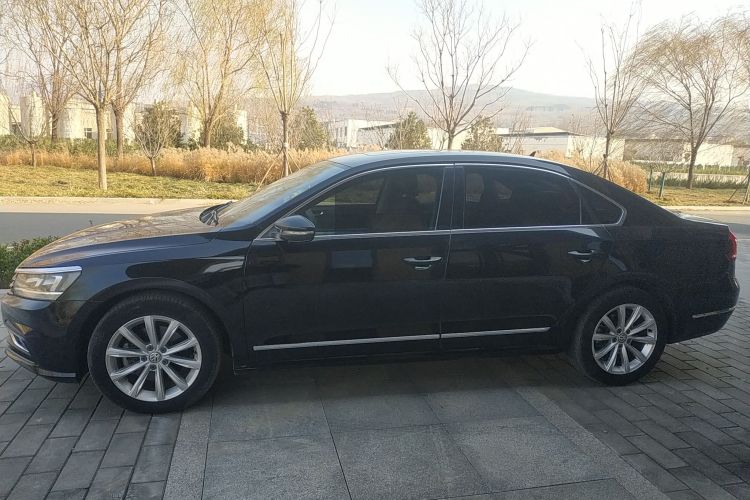 大众 帕萨特 2017款 330TSI DSG尊荣版车身外观4