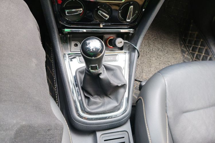 大众 宝来 2016款 230TSI 手动舒适型中控内饰18