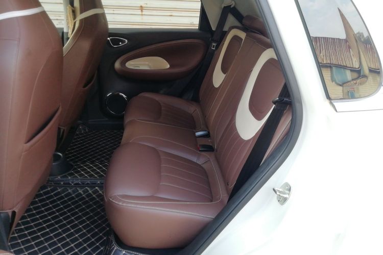 五菱汽车 五菱缤果 2023款 333km 悦享款中控内饰21