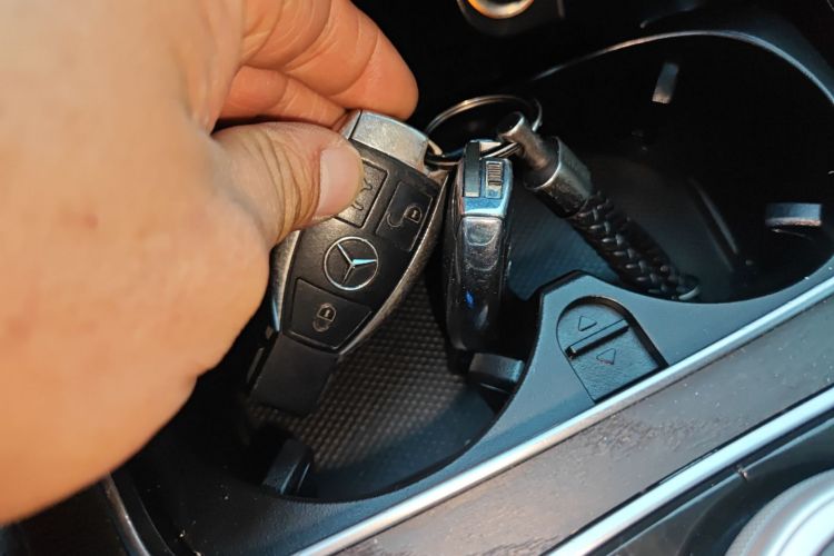 奔驰C级 2016款 C 200 L 运动型中控内饰7001