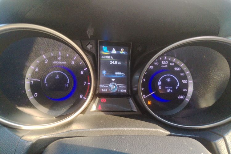 长安CS75 2016款 1.8T 自动精英型 国V中控内饰14