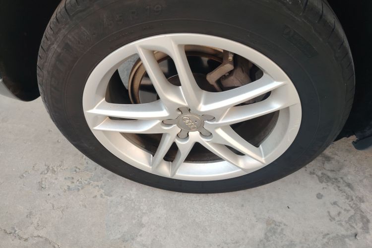 奥迪Q5 2017款 Plus 40 TFSI 技术型车身外观56