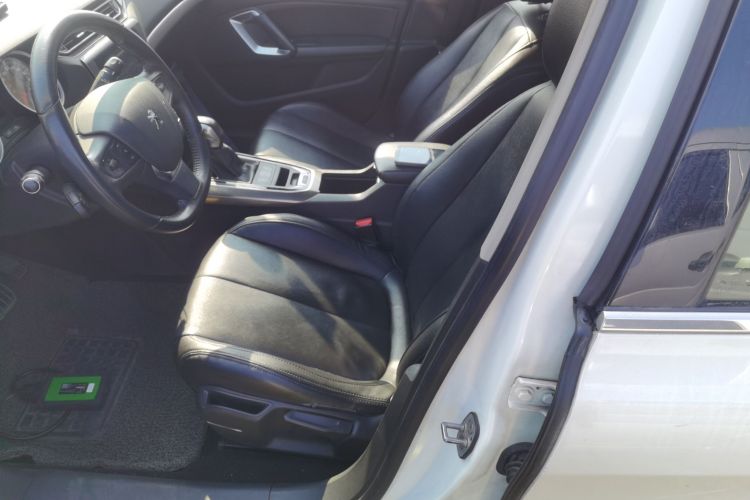 标致408 2014款 1.8L 自动豪华版局部细节19