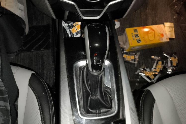 纳智捷 优6 SUV 2014款 1.8T 智尊型中控内饰18