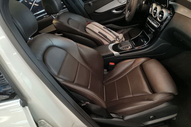 奔驰GLC 2020款 改款 GLC 260 L 4MATIC 动感型局部细节41