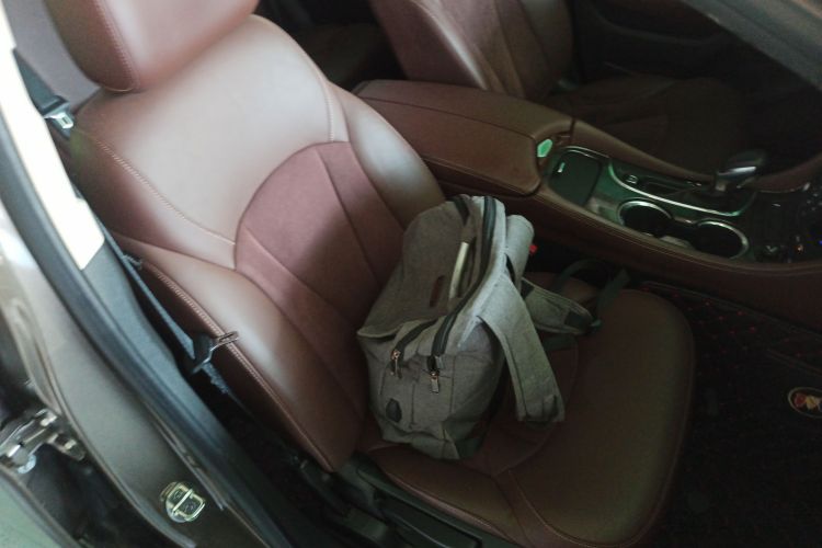 别克 昂科威 2016款 20T 两驱精英型局部细节41