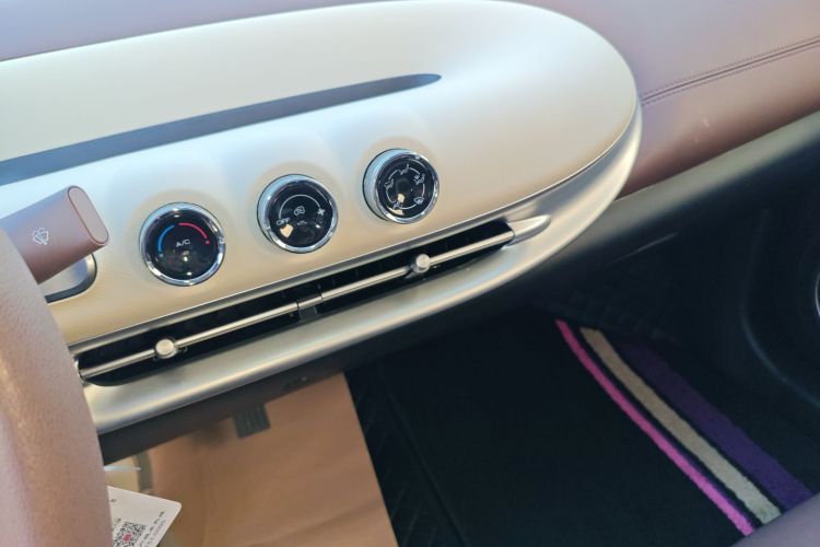 五菱汽车 五菱缤果 2025款 203km 轻享款中控内饰16