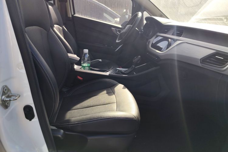 吉利汽车 远景X3 2020款 1.5L CVT尊贵型局部细节41