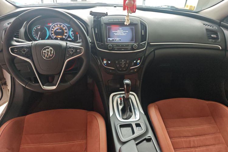 别克 君威 2015款 1.6T 精英技术型中控内饰12