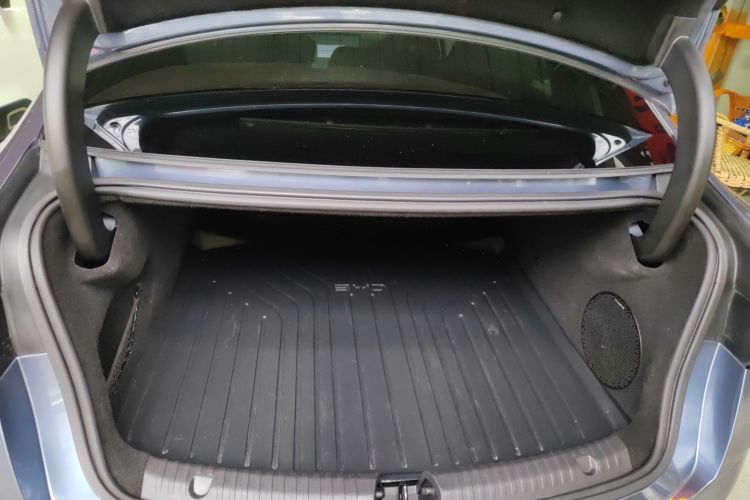 比亚迪 海豹 2022款 700km 长续航后驱版机舱底盘23