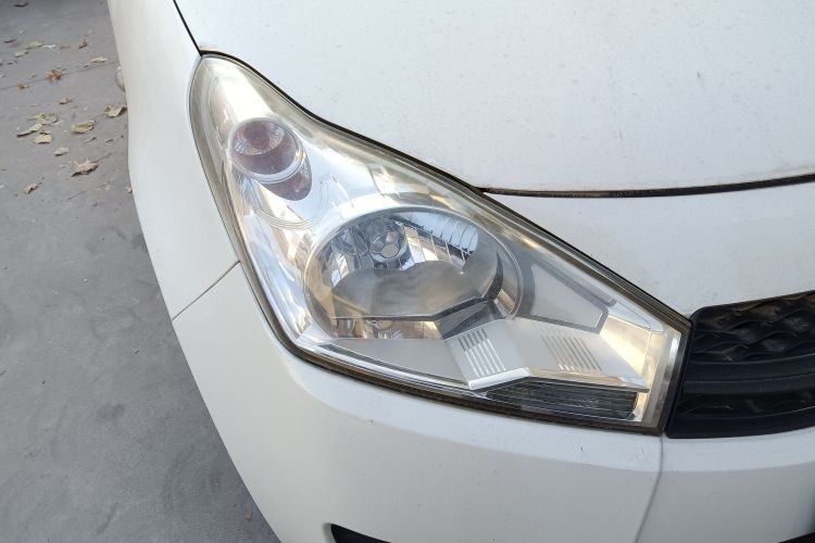 铃木 奥拓 2013款 改款 1.0L 手动舒适型车身外观6006