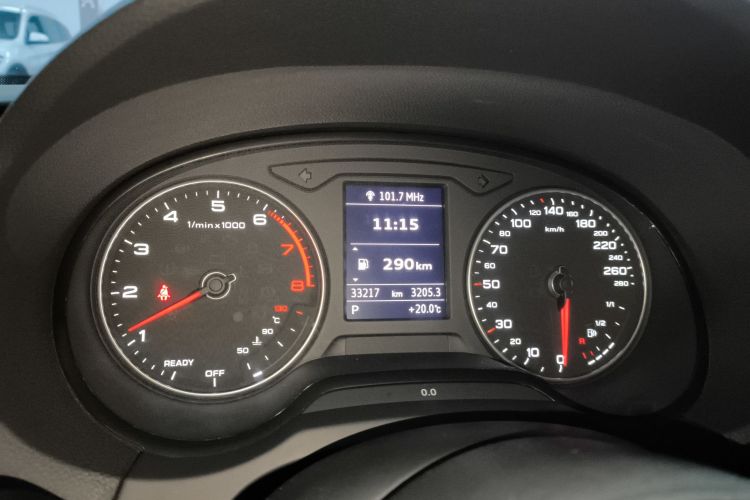 奥迪A3 2020款 Sportback 35 TFSI 进取型 国VI中控内饰14