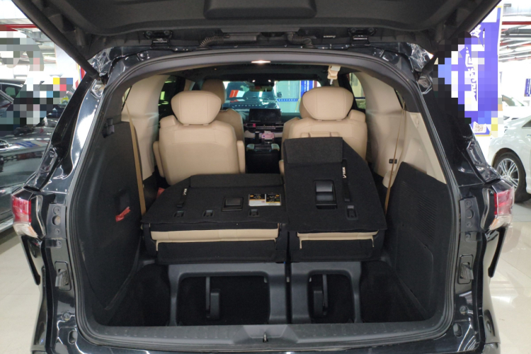 丰田 格瑞维亚 2022款 2.5L混动 尊爵版机舱底盘23