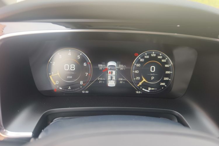 广汽传祺 传祺M8 2023款 领秀系列 390T 尊贵版中控内饰14