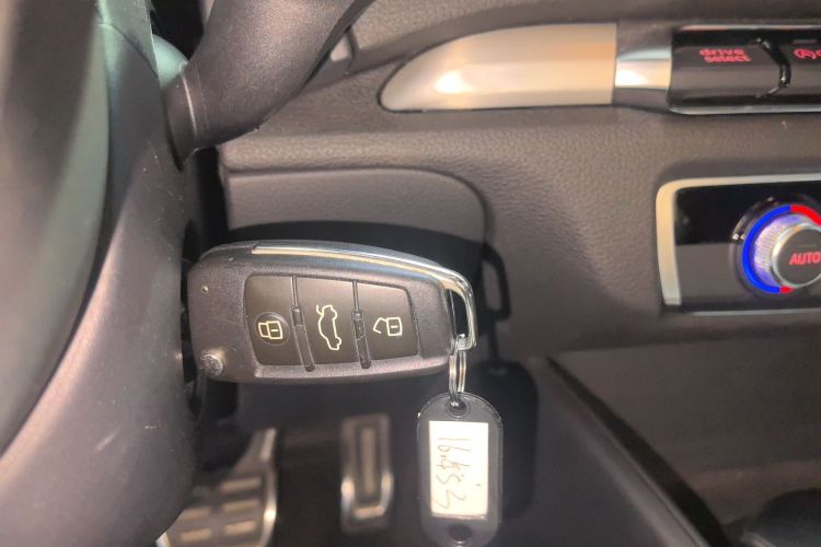 奥迪S3 2015款 S3 2.0T Limousine中控内饰11