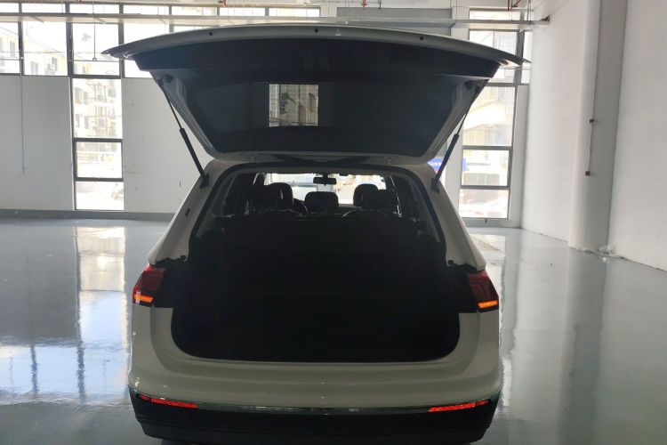 大众 途观L 2019款 330TSI 自动两驱全景舒适版 国VI局部细节23