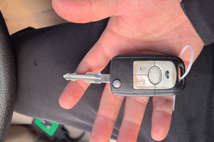 别克 凯越 2013款 1.5L 自动经典型中控内饰11