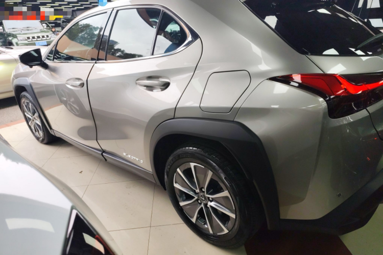 雷克萨斯UX新能源 2020款 300e 纯·悦版车身外观6003