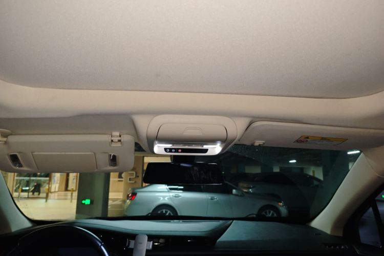 凯迪拉克XT5 2018款 25T 豪华型中控内饰22