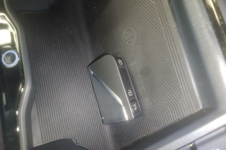 领克05 2020款 2.0TD 四驱劲Halo中控内饰11