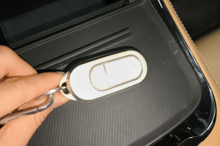 零跑汽车 零跑C01 2024款 增程 316尊享版中控内饰7001