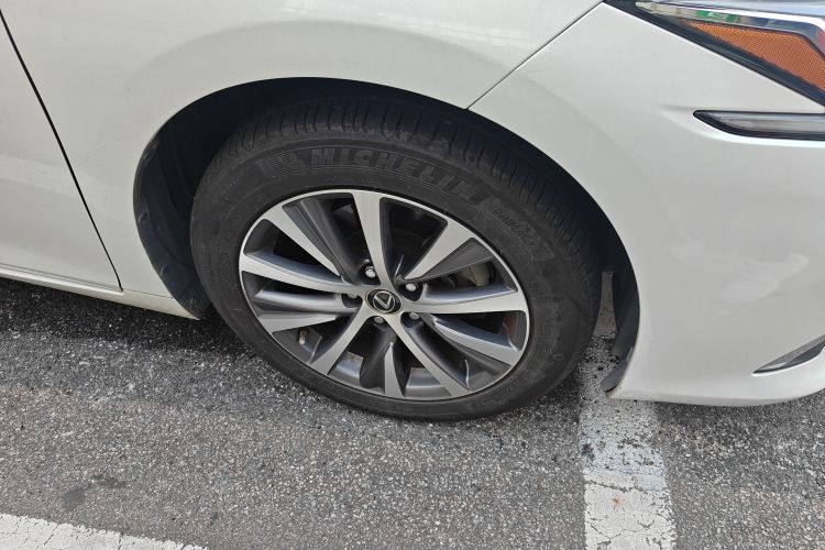 雷克萨斯ES 2018款 200 卓越版 国VI车身外观6007