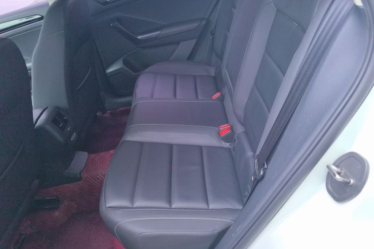 大众 T-ROC探歌 2020款 280TSI DSG两驱舒适型中控内饰21