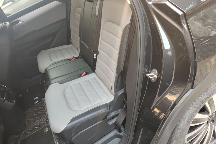 大众 揽巡 2023款 330TSI 豪华巡逸版中控内饰21