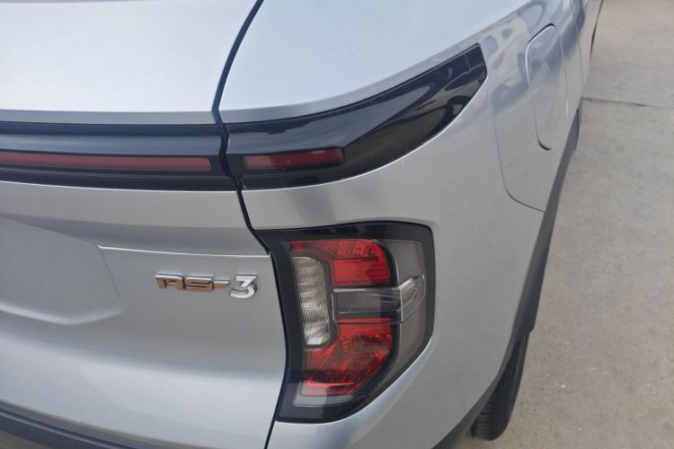 宝骏RS-3 2020款 1.5L 手动智能精英型车身外观6006