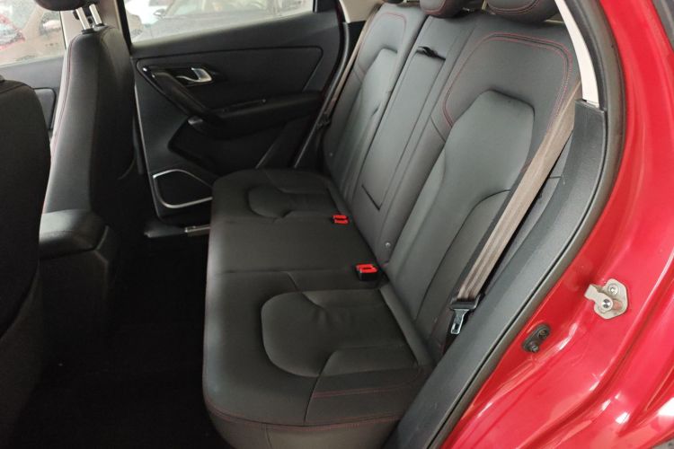 一汽 森雅R7 2016款 1.6L 手动尊贵型中控内饰21