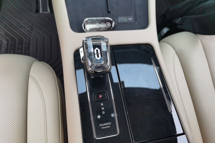 鸿蒙智行 问界M7 2024款 1.5T 后驱Plus版 6座中控内饰18