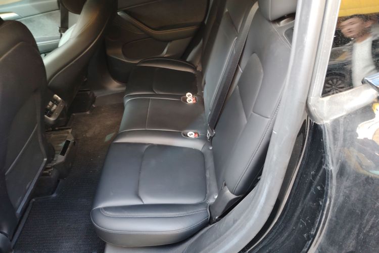 特斯拉 Model Y 2022款 改款 后轮驱动版中控内饰7004