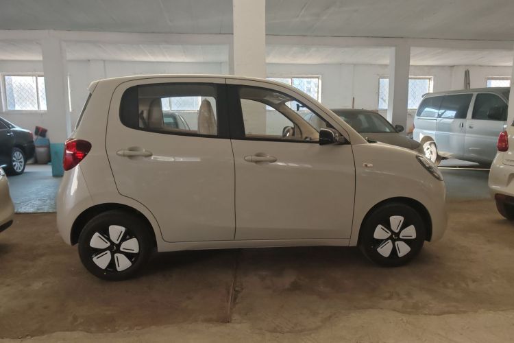 五菱汽车 宏光MINIEV 2025款 四门版 进阶款车身外观4