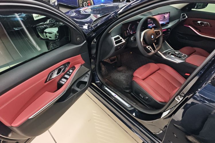 宝马3系 2025款 330Li M运动曜夜套装中控内饰20