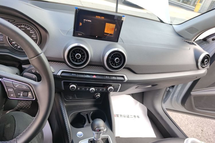 奥迪Q2L 2023款 35TFSI 时尚动感型中控内饰16