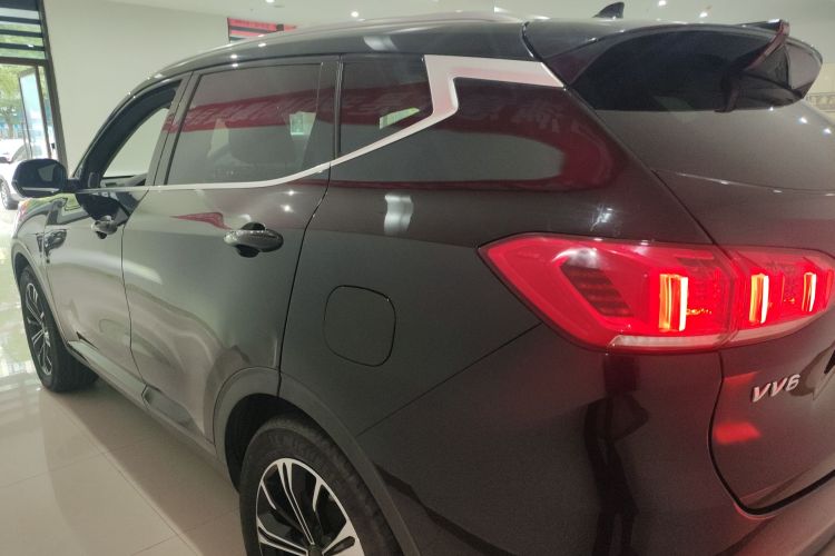 魏牌 VV6 2021款 2.0T 两驱智护+车身外观4