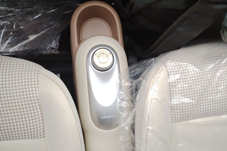 五菱汽车 宏光MINIEV 2025款 四门版 臻享款中控内饰18