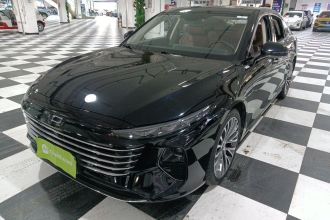 奔腾B70 2024款 龙腾版 1.5T 领创型