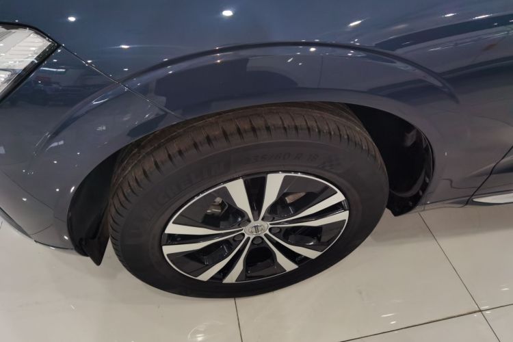 沃尔沃XC60 2023款 B5 四驱智逸豪华版车身外观6007