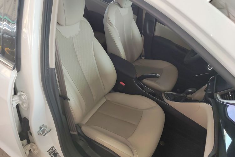 别克 英朗 2017款 15N 自动精英型局部细节41