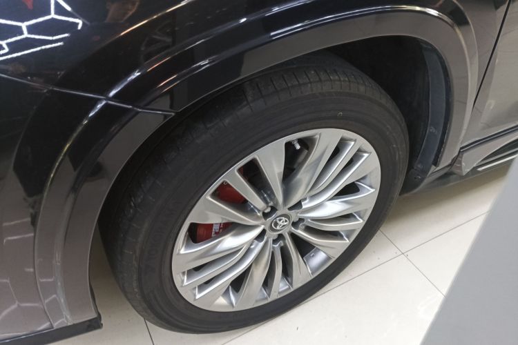 丰田 汉兰达 2022款 双擎 2.5L 四驱尊贵版 7座车身外观6007