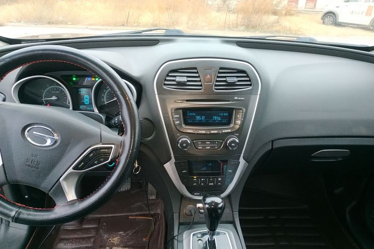 广汽传祺 传祺GS5 2014款 2.0L 自动两驱超享版局部细节16