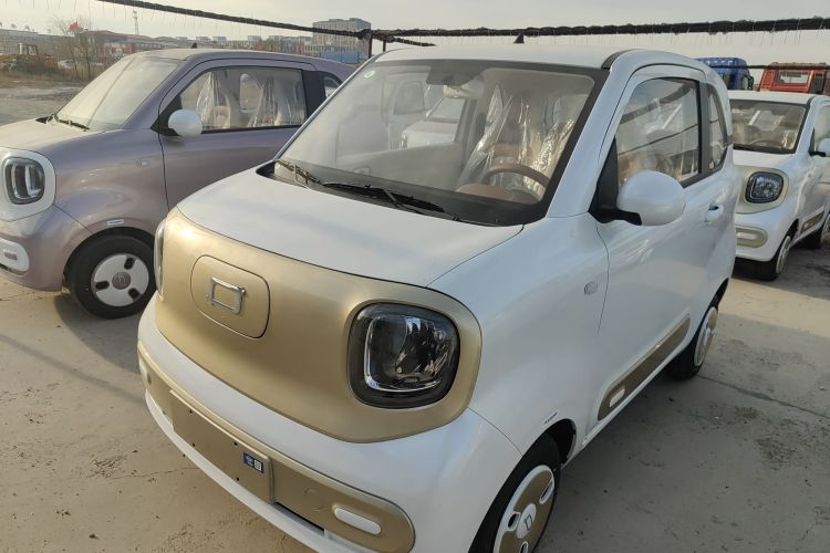 奔腾小马 2026款 222km 萌趣马 Plus车身外观1