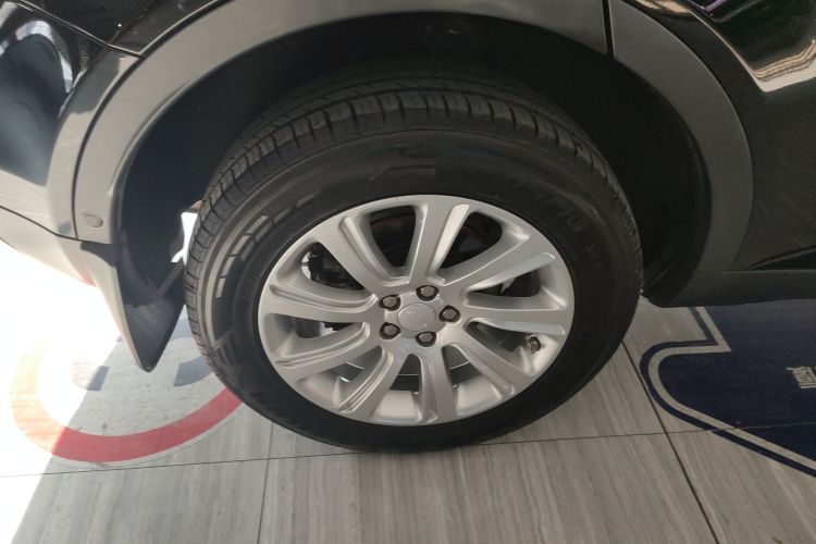 路虎 发现神行 2019款 240PS SE版 国VI车身外观6008